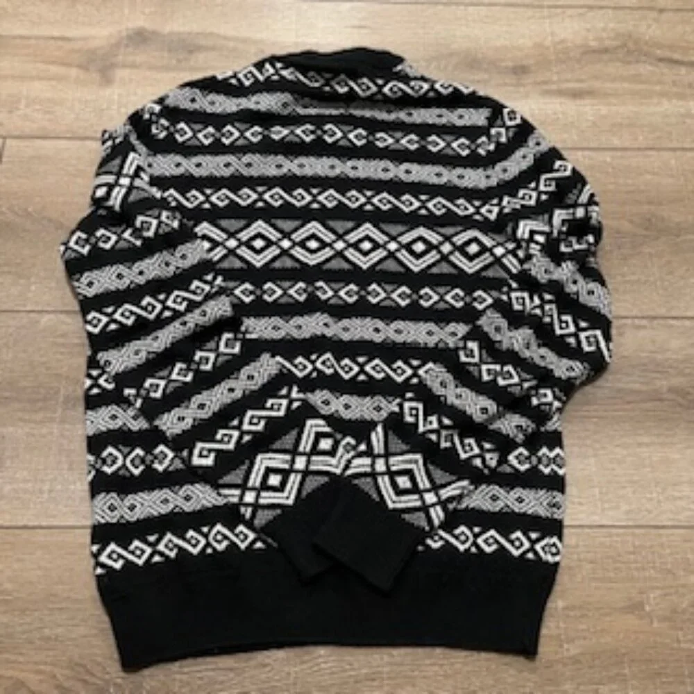 NEW‎ William Rast Sweater Men’s MEDIUM  Black & White Cotton Geometric
